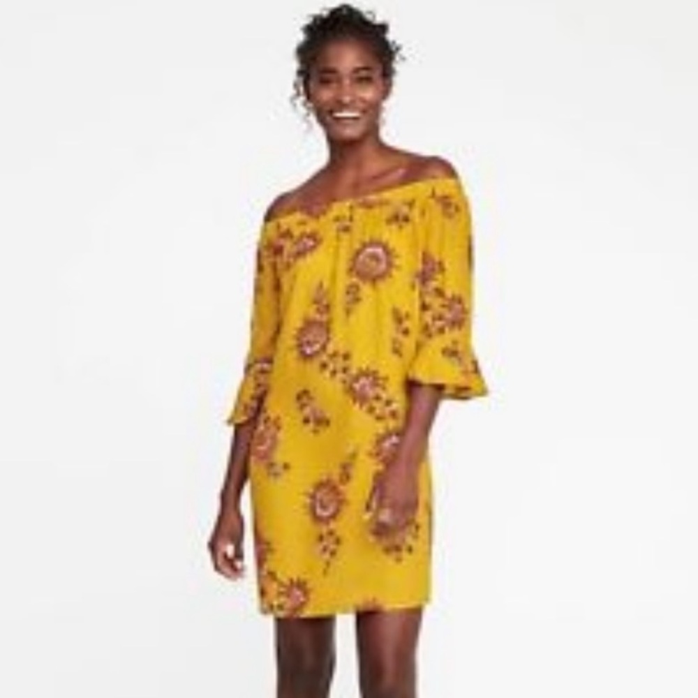 Old Navy Floral Print Off the Shoulder Bell Sleeve Dress
